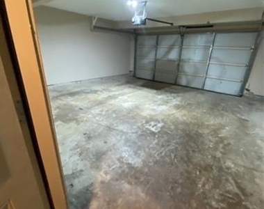10151 Camelot Drive - Photo Thumbnail 16