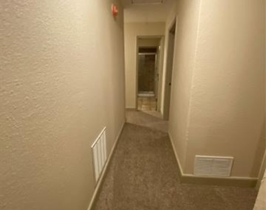 10151 Camelot Drive - Photo Thumbnail 7