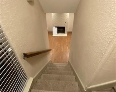 10151 Camelot Drive - Photo Thumbnail 13