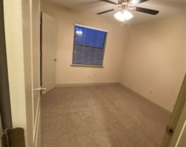 10151 Camelot Drive - Photo Thumbnail 9