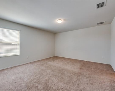 305 Falling Star Drive - Photo Thumbnail 18