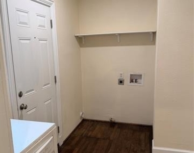 522 Cameron Avenue - Photo Thumbnail 7