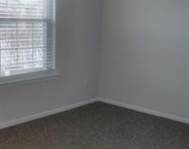 308 Youngblood Lane - Photo Thumbnail 14