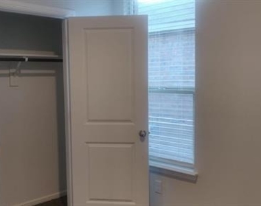 308 Youngblood Lane - Photo Thumbnail 4