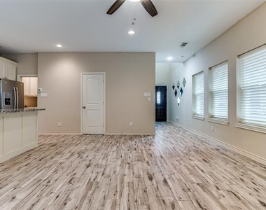 336 Austin Avenue - Photo Thumbnail 3