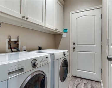 336 Austin Avenue - Photo Thumbnail 12
