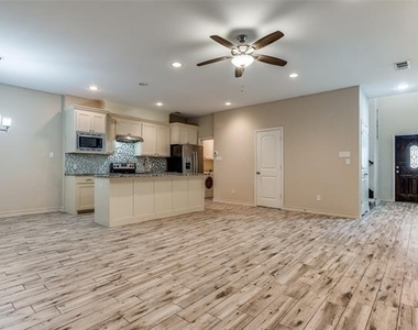 336 Austin Avenue - Photo Thumbnail 4