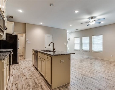 336 Austin Avenue - Photo Thumbnail 9