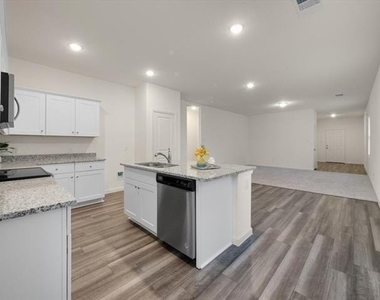 617 Delaware Avenue - Photo Thumbnail 2