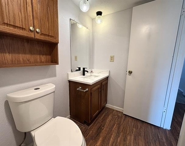 5620 Pearce Street - Photo Thumbnail 14
