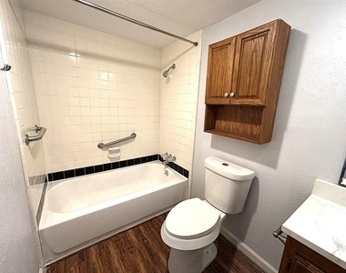 5620 Pearce Street - Photo Thumbnail 13