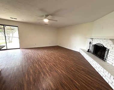 5620 Pearce Street - Photo Thumbnail 6