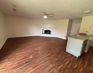 5620 Pearce Street - Photo Thumbnail 5
