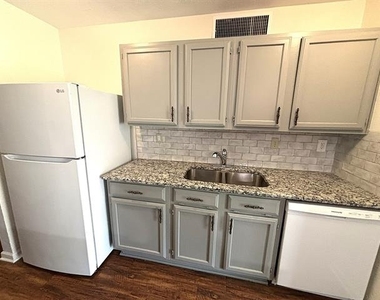 5620 Pearce Street - Photo Thumbnail 3