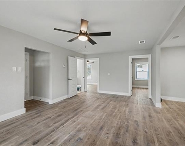 4220 Ramey Avenue - Photo Thumbnail 6