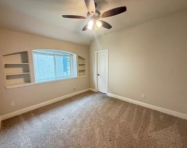 1009 Tree Shadow Lane - Photo Thumbnail 9