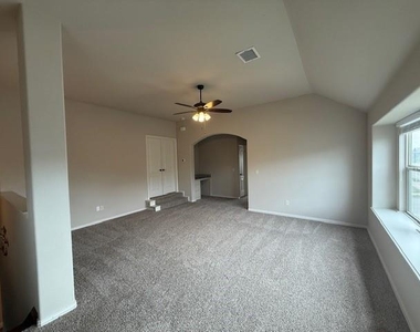 1009 Tree Shadow Lane - Photo Thumbnail 10