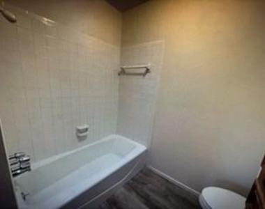 8001 Weehunt Court - Photo Thumbnail 7