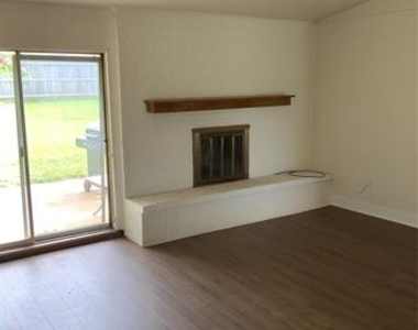 147 Hillcrest Street - Photo Thumbnail 5