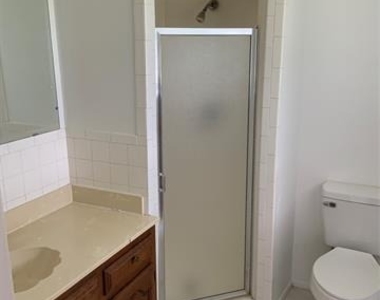 147 Hillcrest Street - Photo Thumbnail 9