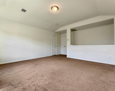 213 Cedar Canyon Drive - Photo Thumbnail 12