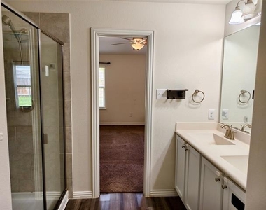 213 Cedar Canyon Drive - Photo Thumbnail 6
