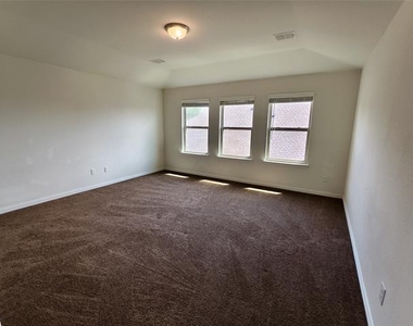 213 Cedar Canyon Drive - Photo Thumbnail 13