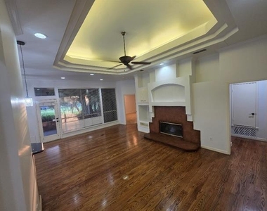 1315 Spyglass Drive - Photo Thumbnail 2