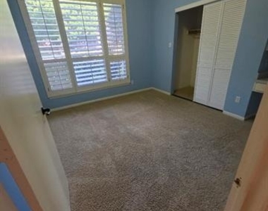1315 Spyglass Drive - Photo Thumbnail 10
