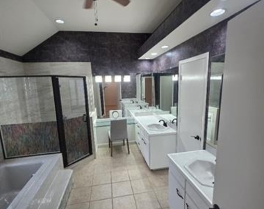 1315 Spyglass Drive - Photo Thumbnail 13
