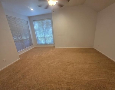 1315 Spyglass Drive - Photo Thumbnail 7