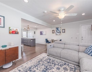 5076 Matilda Street - Photo Thumbnail 6