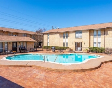 5076 Matilda Street - Photo Thumbnail 24