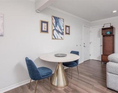5076 Matilda Street - Photo Thumbnail 10