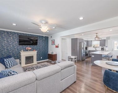 5076 Matilda Street - Photo Thumbnail 1