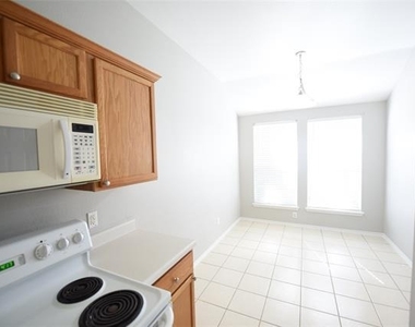 421 Stanley Falls Drive - Photo Thumbnail 8