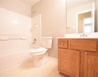 421 Stanley Falls Drive - Photo Thumbnail 17