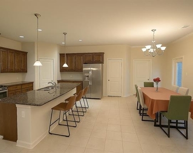 6687 Deleon Street - Photo Thumbnail 4