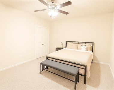 6687 Deleon Street - Photo Thumbnail 10
