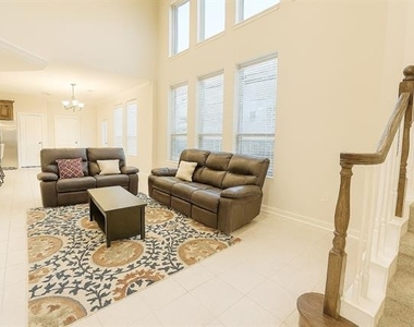 6687 Deleon Street - Photo Thumbnail 3