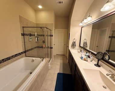 6687 Deleon Street - Photo Thumbnail 7