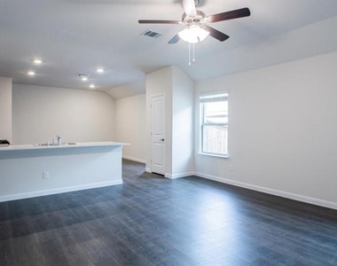 3936 Oak Creek Circle - Photo Thumbnail 16