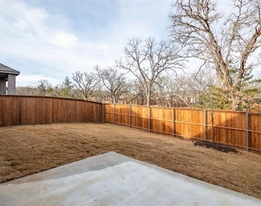 3936 Oak Creek Circle - Photo Thumbnail 1