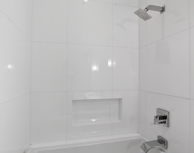 2301 Collins Avenue - Photo Thumbnail 11