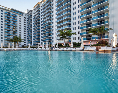 2301 Collins Avenue - Photo Thumbnail 22