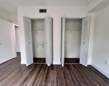 17350 Nw 68th Avenue - Photo Thumbnail 6