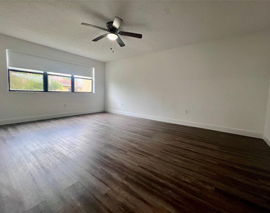 17350 Nw 68th Avenue - Photo Thumbnail 8