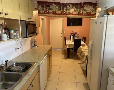 12920 Westview Drive - Photo Thumbnail 5
