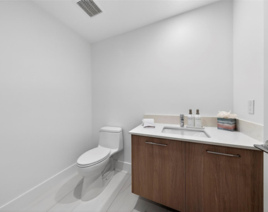 153 N Seabreeze Boulevard - Photo Thumbnail 28