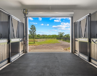 16175 Deer Path Lane - Photo Thumbnail 13